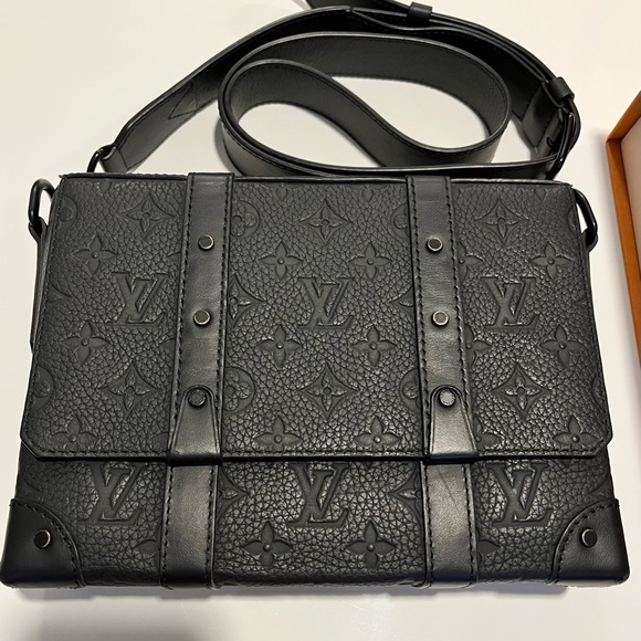 Trunk Messenger Bag - Picture 2 of 7